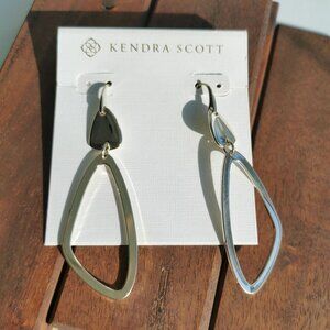 Kendra Scott Kira Drop Earrings. Silver